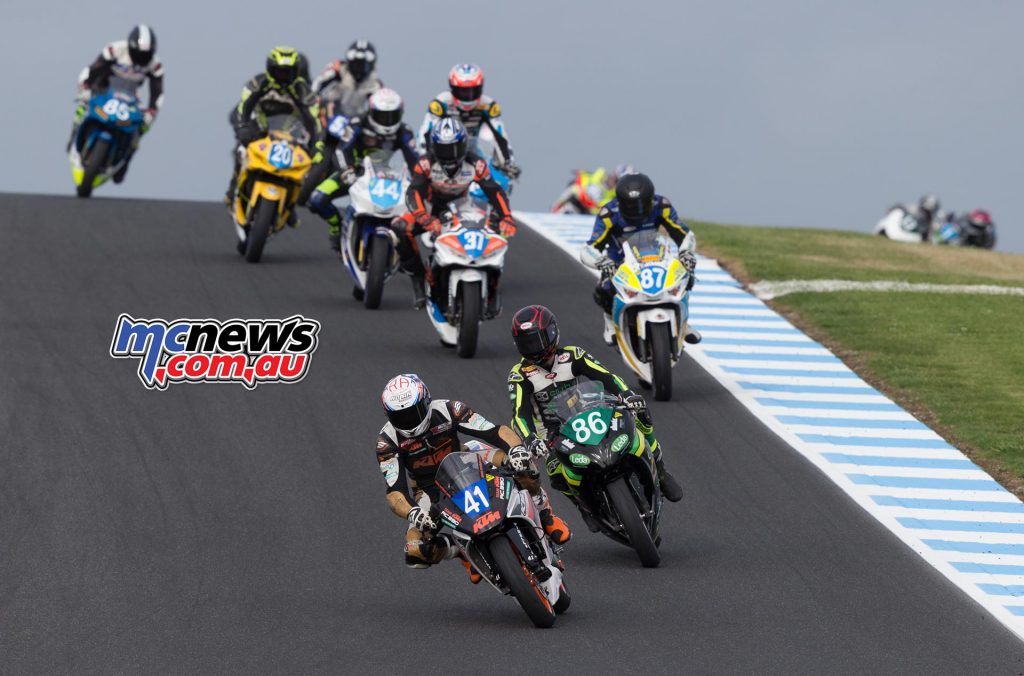 Australian Supersport 300 field streams over Lukey Heights - Image by TBG