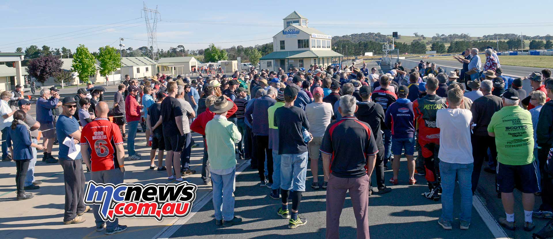 2017-Historic-Nationals-CRW-Riders-Briefing-AHRRC Rider's Briefing at Wakefield Park