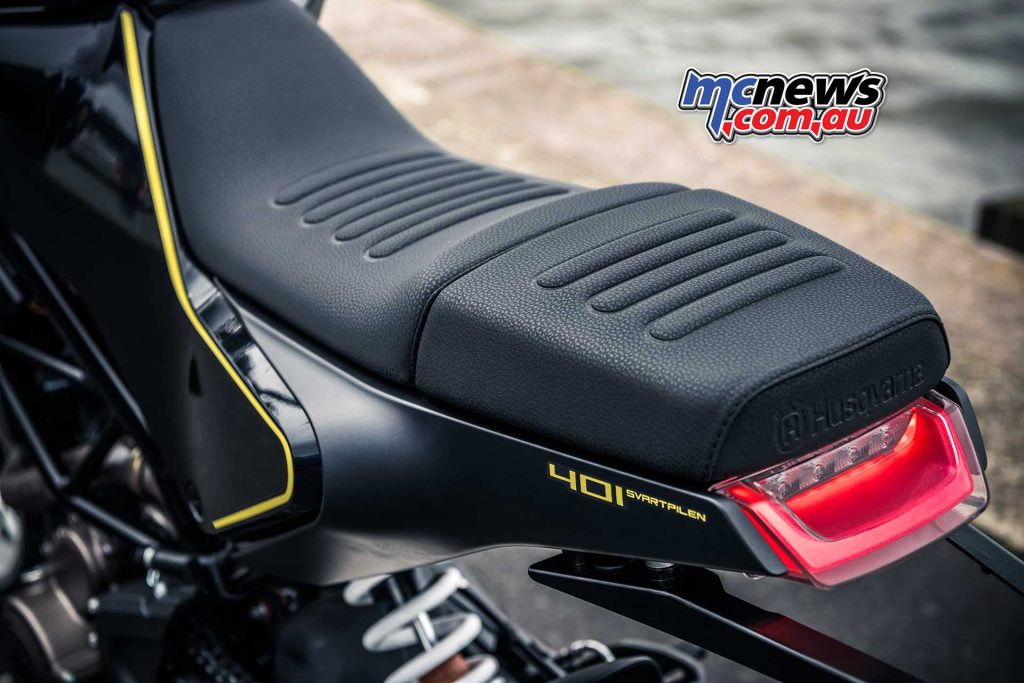 The Svartpilen 401 two-piece seat offers the ability to remove the pillion seat