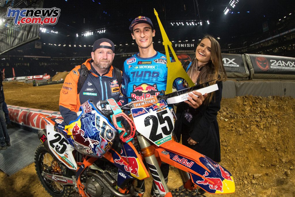 Marvin Musquin celebrating victory