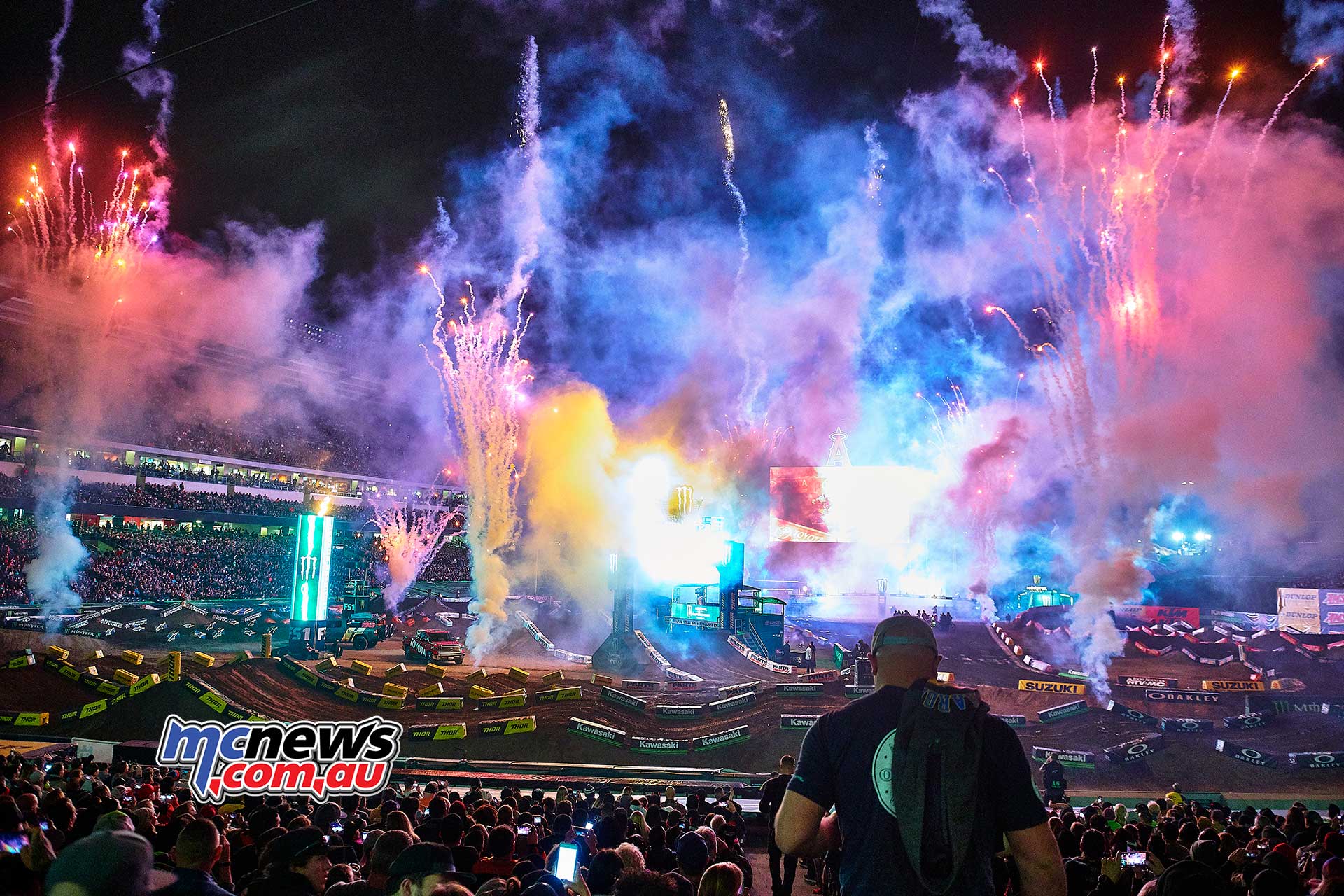 AMA Supercross 2018 Round One Anaheim A1 – Images by Hoppenworld Gallery A
