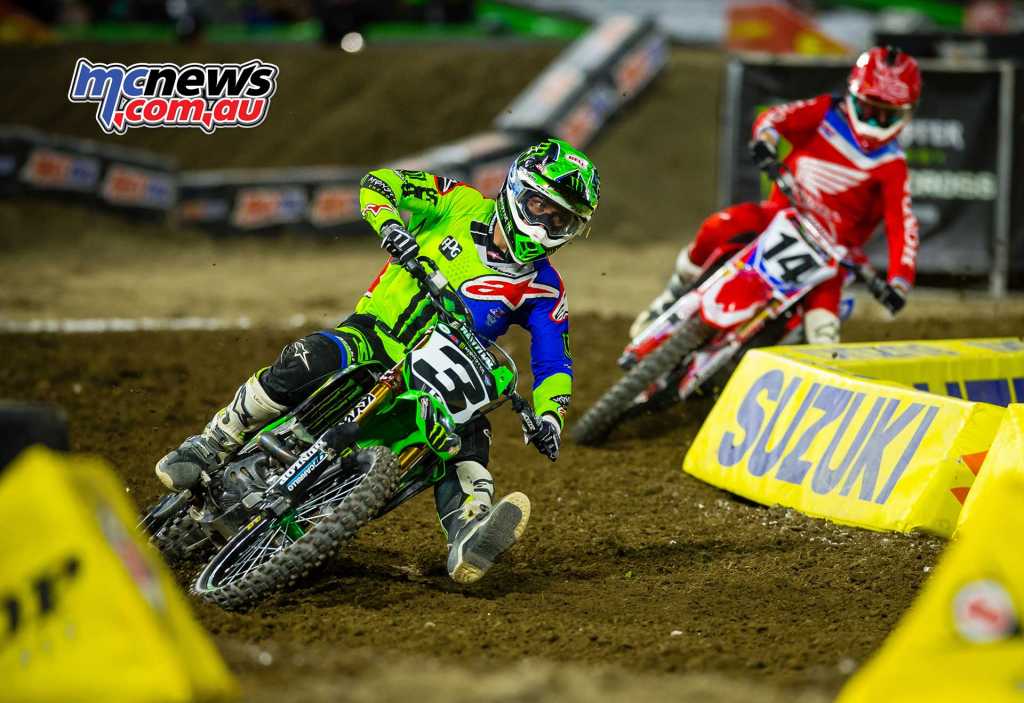 Eli Tomac chased by Cole Seely