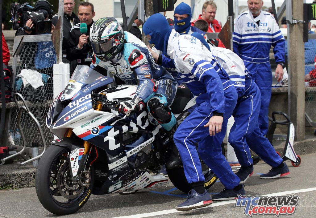Michael Dunlop in the pits at Superbike TT - Image by Dave Kneen