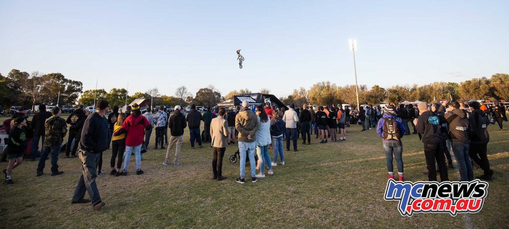 Hattah Desert Crowd