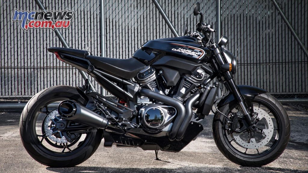 Harley Davidson New Roads Streetfighter