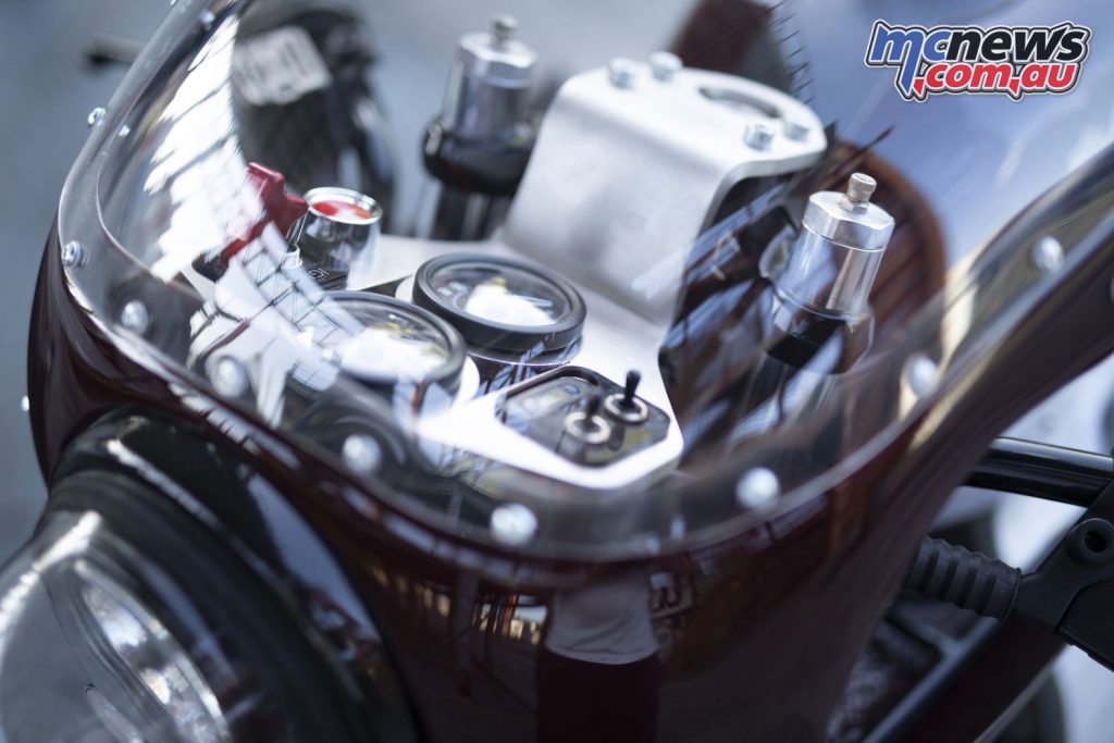 Vanguard Moto Guzzi V Les Mans motor detail