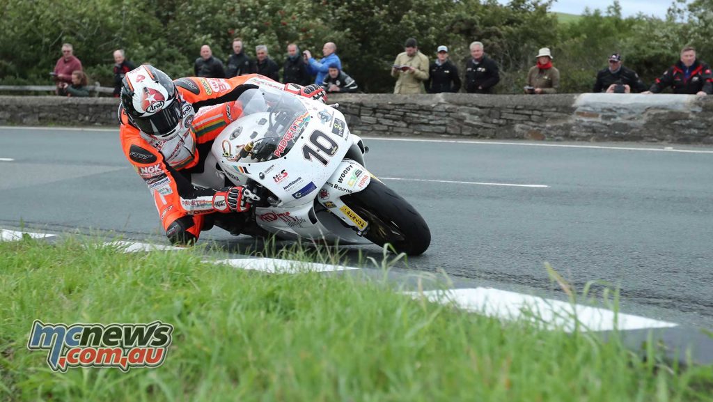Classic TT Superbike Conor Cummins YZR Gooseneck Classic TT Superbike Conor Cummins YZR Gooseneck