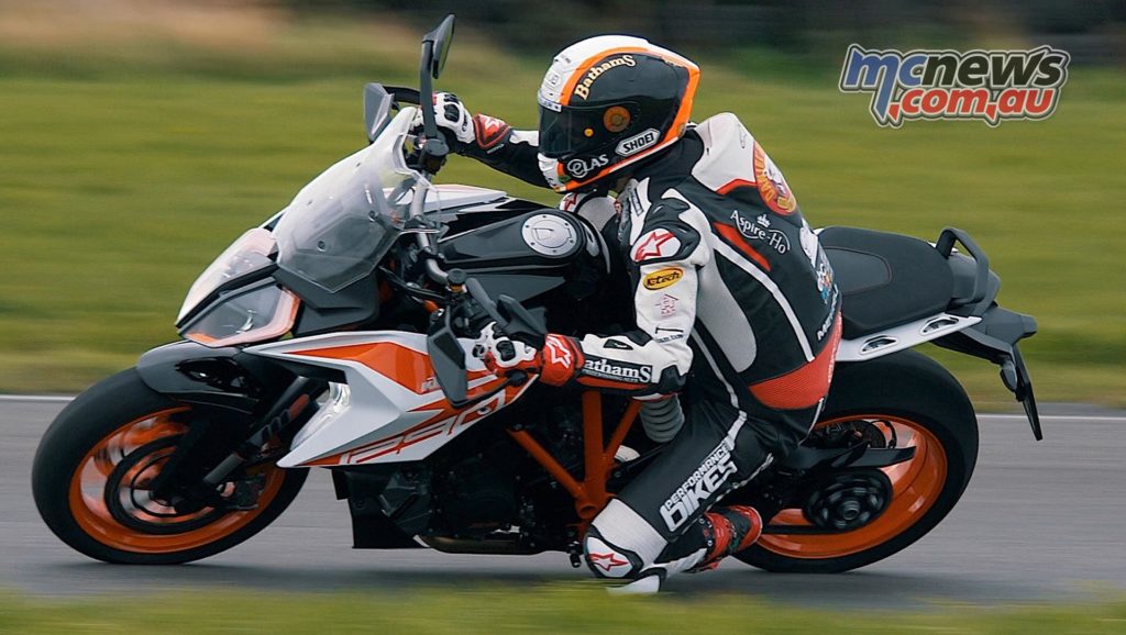 KTM Super Duke GT IOM