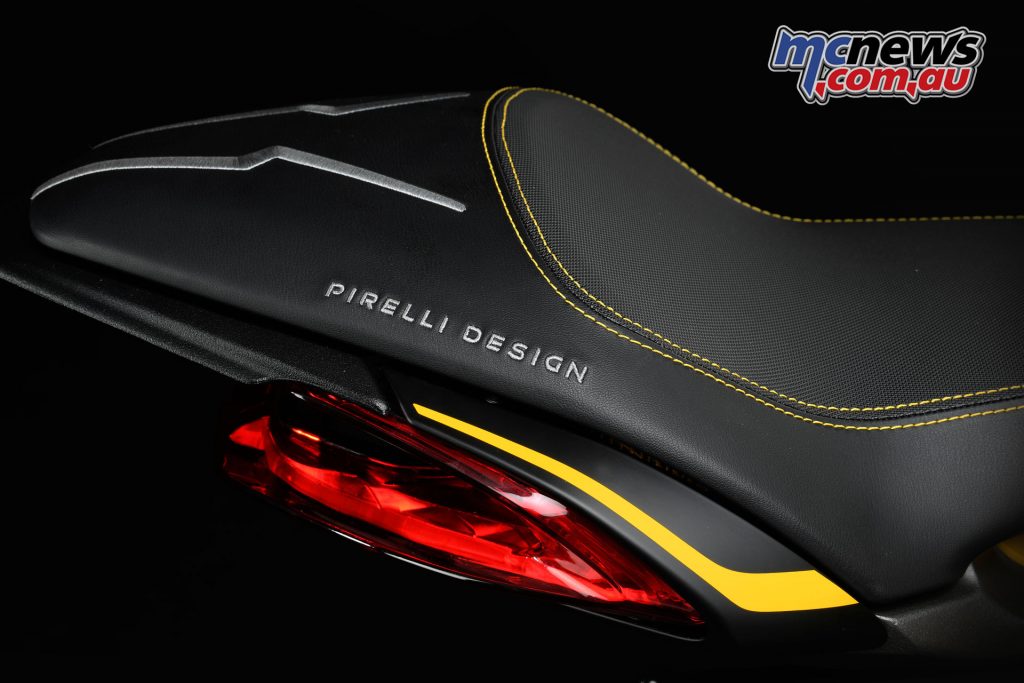 MV Agusta Dragster RR Pirelli