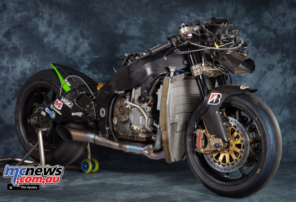 Kawasaki ZX RR Ninja MotoGP Kawasaki ZX RR Ninja MotoGP