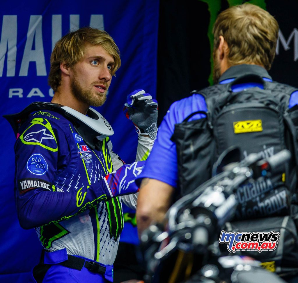 AMASX Rnd Glendale Pits Justin Barcia JK SX Glendale