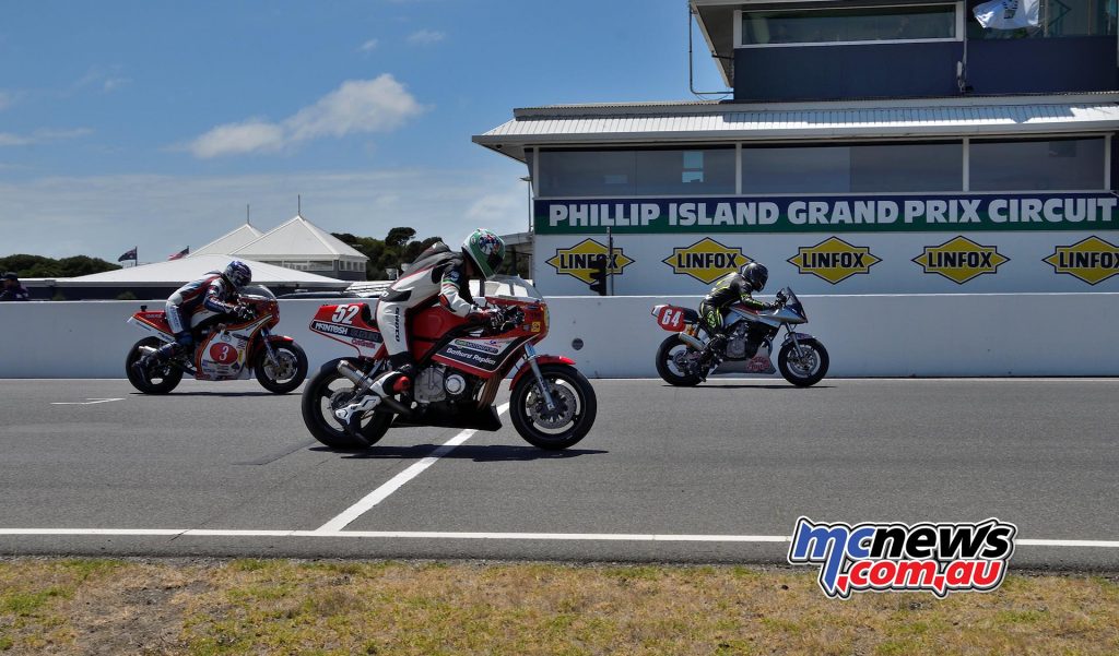 IIC Phillip Island Rob Mott Sat Start Morris Byrne