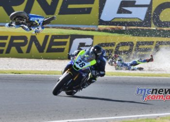 ASBK Round Phillip Island SBK Saturday Rob Mott Wayne Maxwell Crash