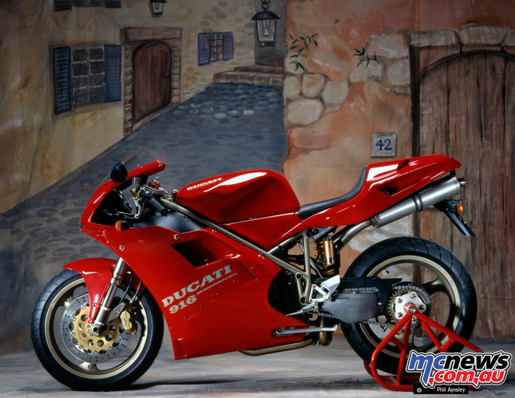 Ducati 916 - Image Phil Aynsley