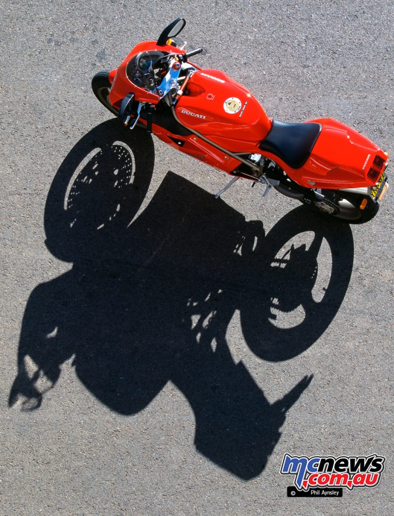 Ducati 916 - Image Phil Aynsley