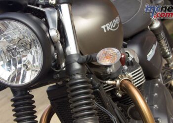 Triumph Street Twin Pics