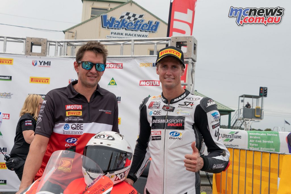 ASBK Rnd Wakefield Mike JONES Parc Ferme RM