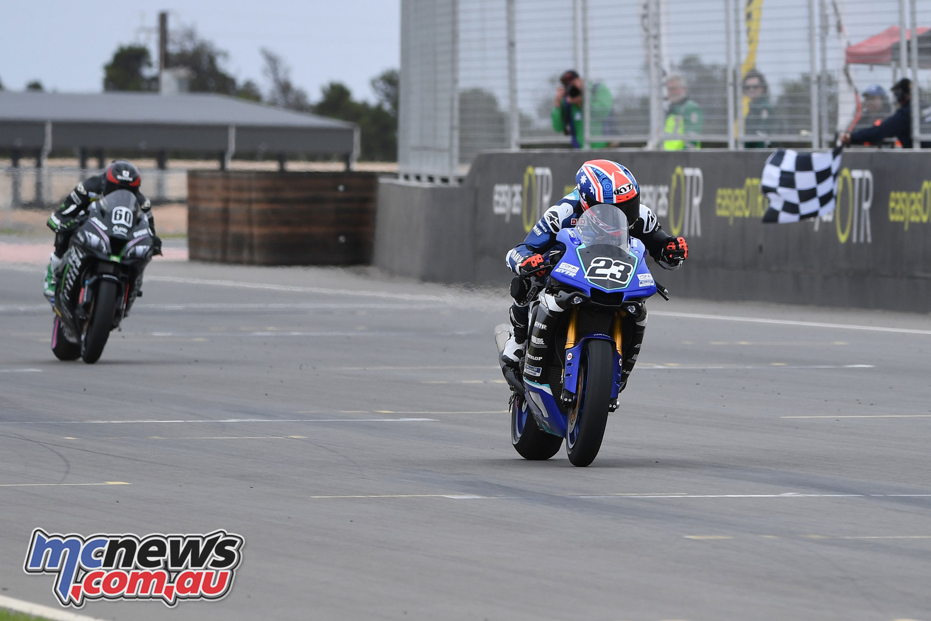 ARRC Rnd Tailem Bend Parkes wins Race