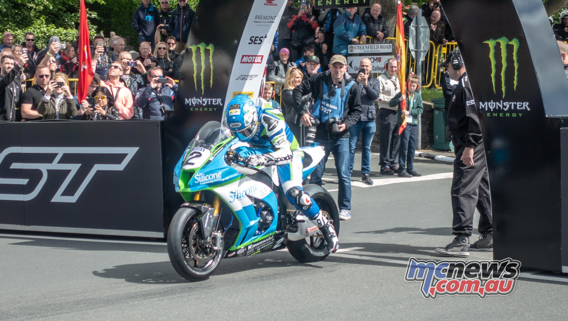 IOMTT Superbike Race Start Dean Harrison