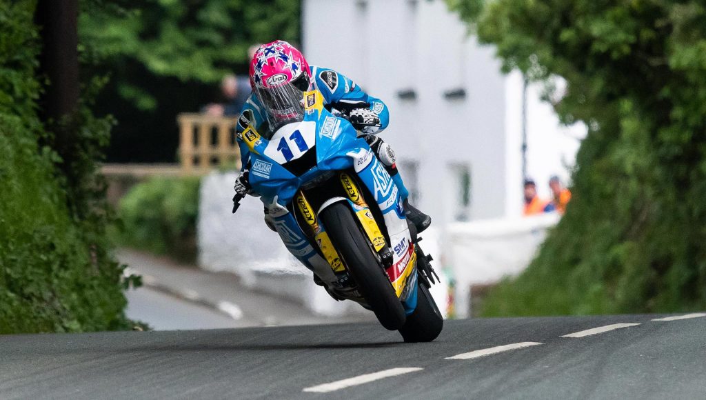 IOMTT Supersport R Lee Johnston Action