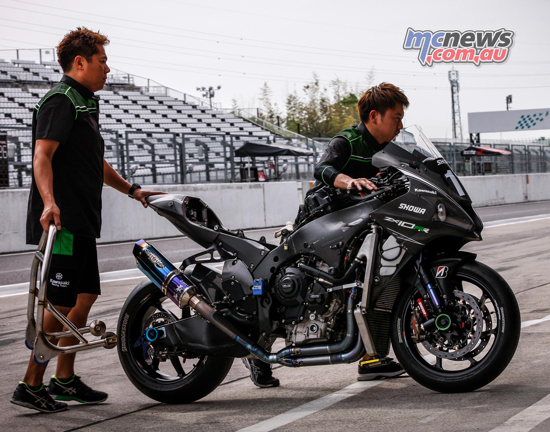 Kawasaki Endurance Suzuka PreTest Pits Kawasaki Endurance Suzuka PreTest Pits