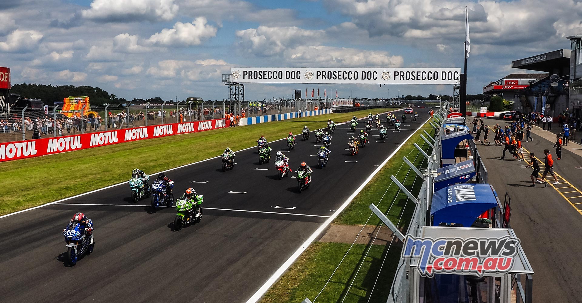 WSBK Rnd Donington WorldSSP Sunday Race Start WSBK Rnd Donington WorldSSP Sunday Race Start