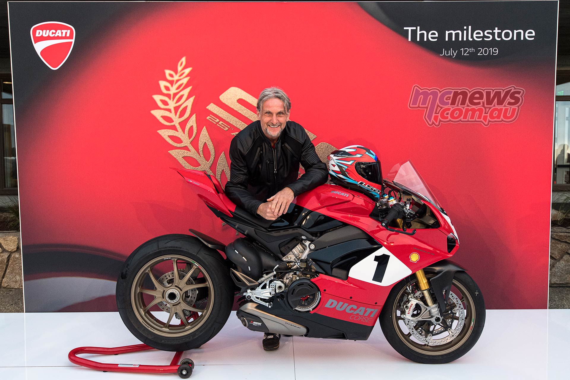 Ducati Panigale V th Anniversary Carl Fogarty