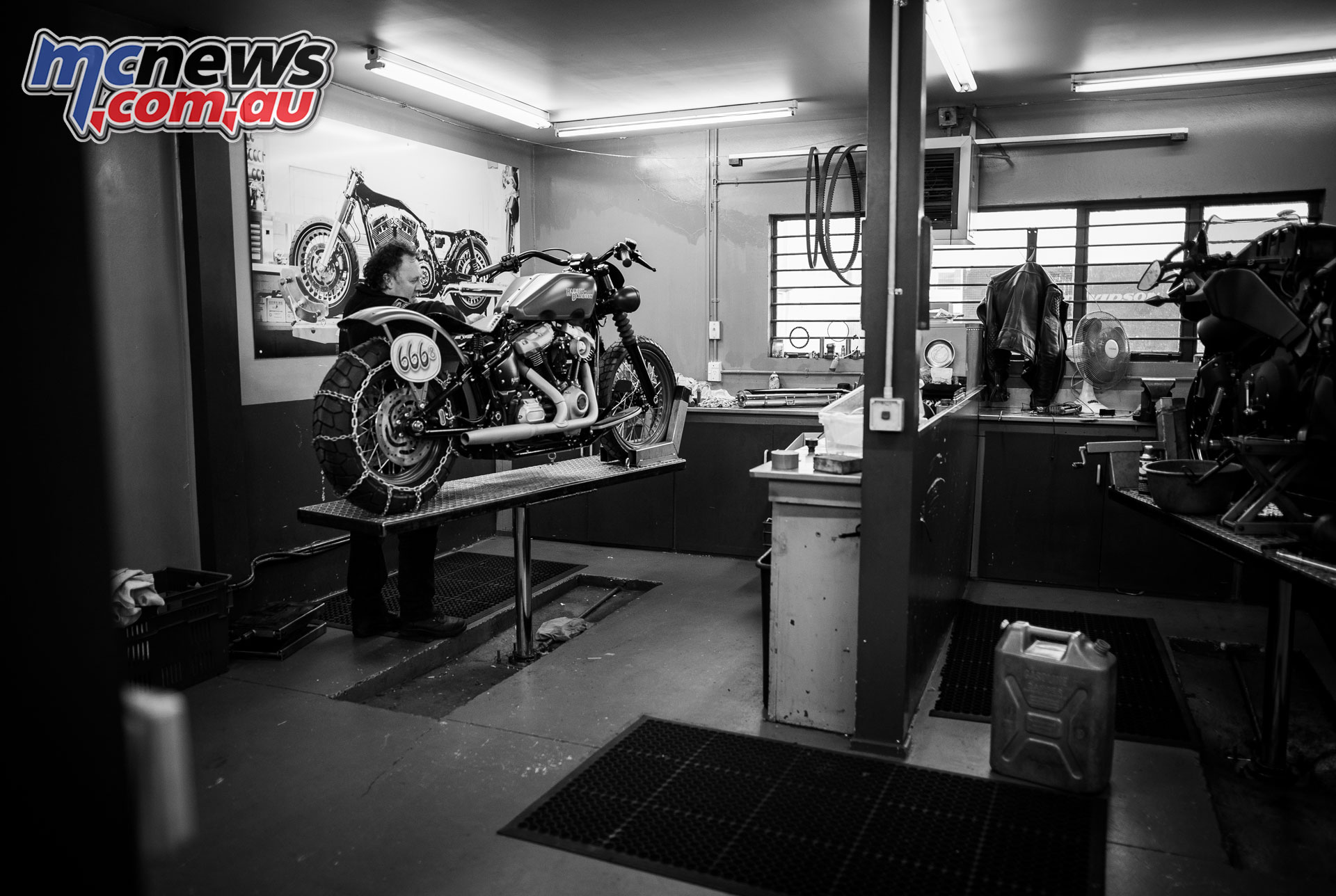 Battle of The Kings Harley Davidson AU NZ BUILDER Rolling Thunder Battle of The Kings Harley Davidson AU NZ BUILDER Rolling Thunder