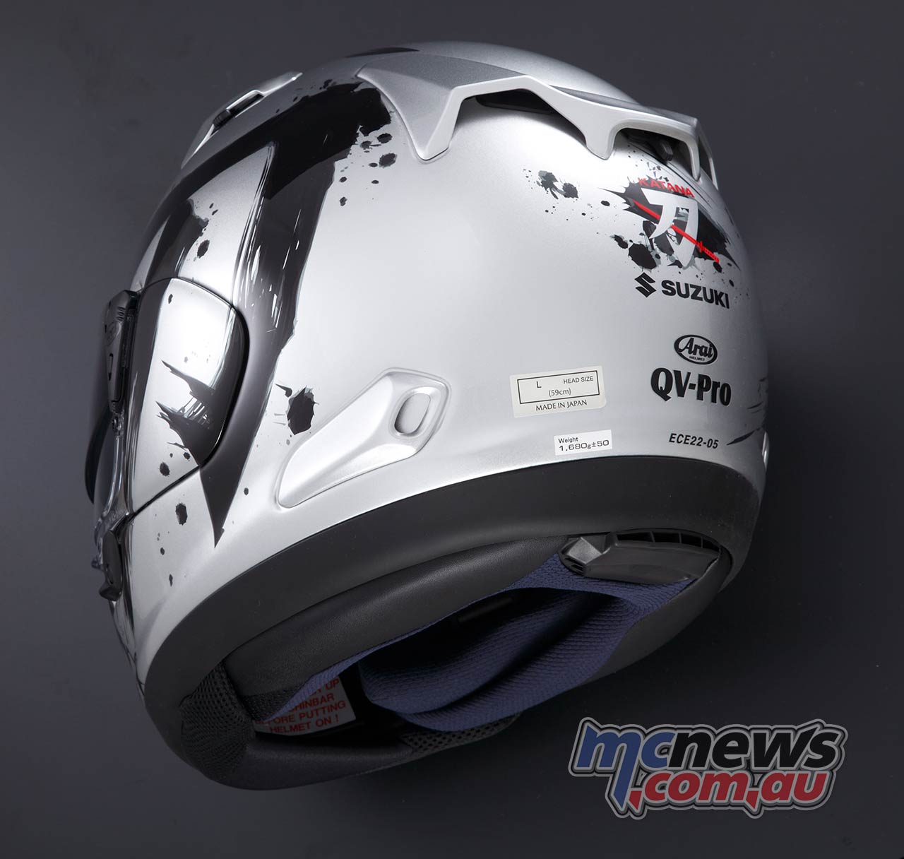 Arai QV Pro Suzuki KATANA Helmet Arai QV Pro Suzuki KATANA Helmet