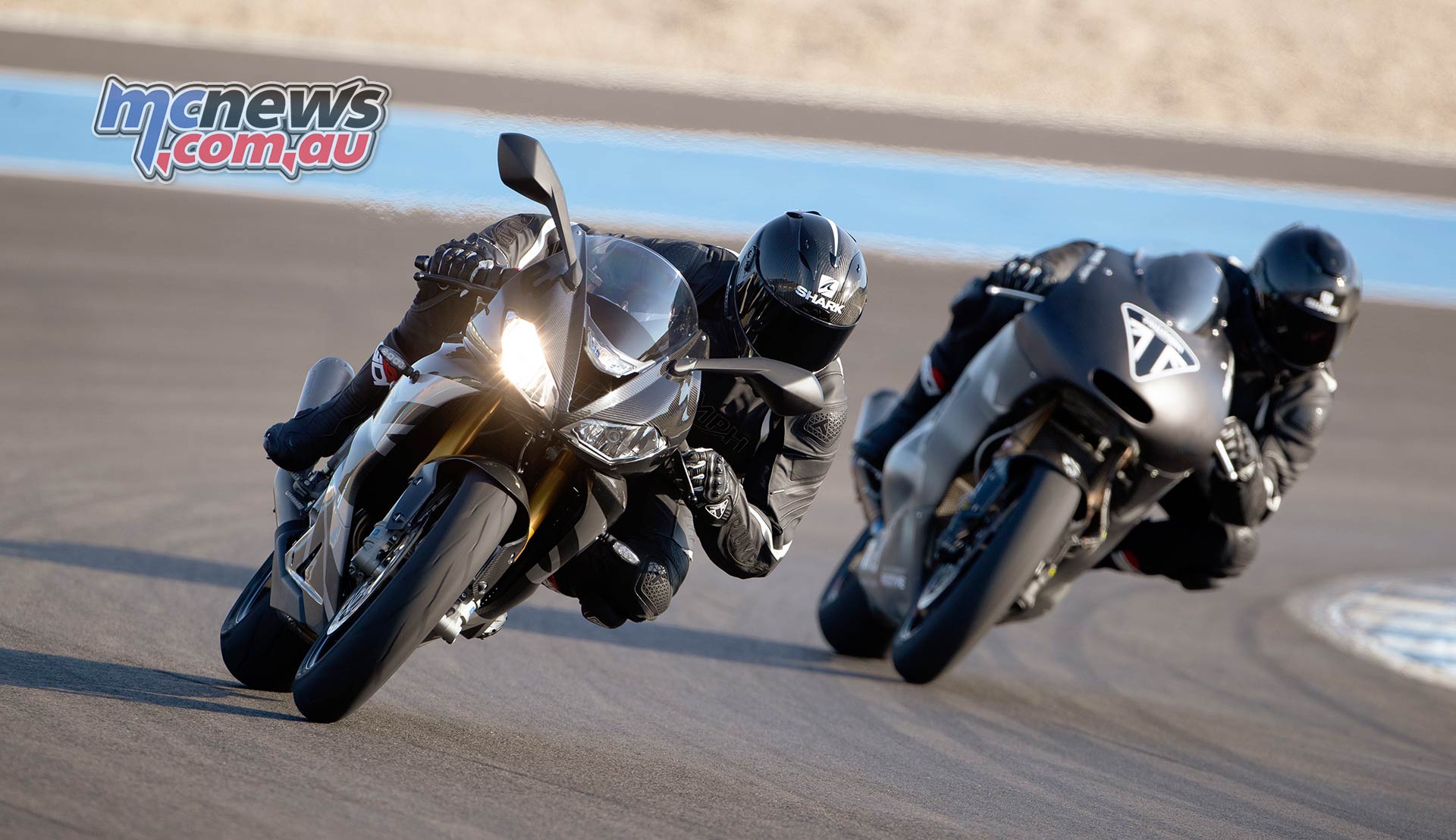 Triumph Daytona Moto Limited Edition Action Triumph Daytona Moto Limited Edition Action