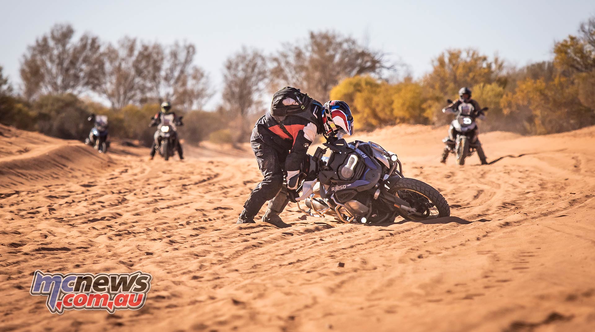 BMW GS Safari Enduro Damo Mount Dare Sand Drop BMW GS Safari Enduro Damo Mount Dare Sand Drop