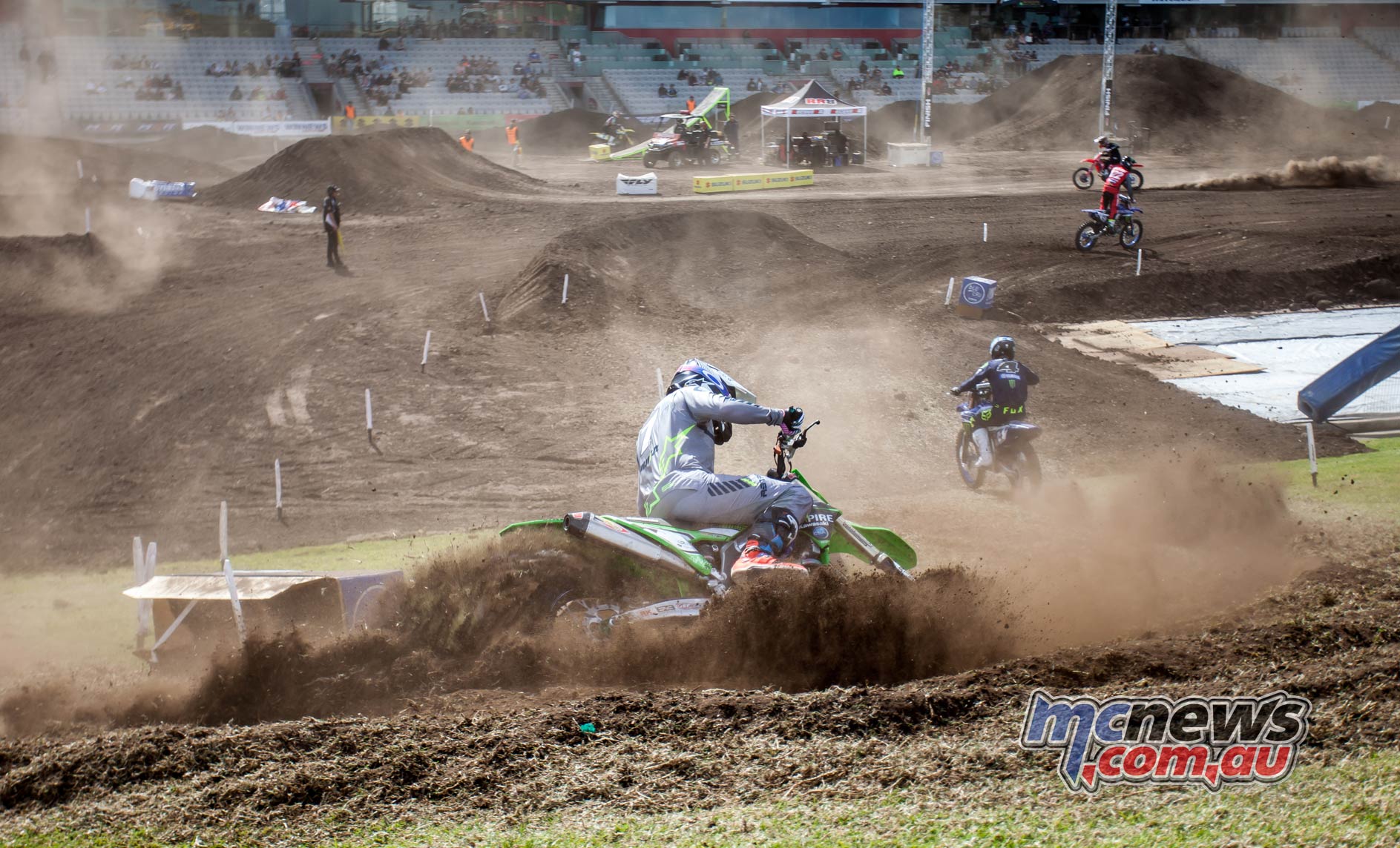 Australian SX Rnd DustyHill Australian SX Rnd DustyHill