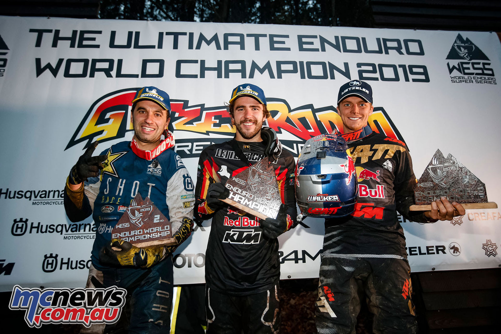 WESS GetzenRodeo Podium FM WESS GetzenRodeo Podium FM
