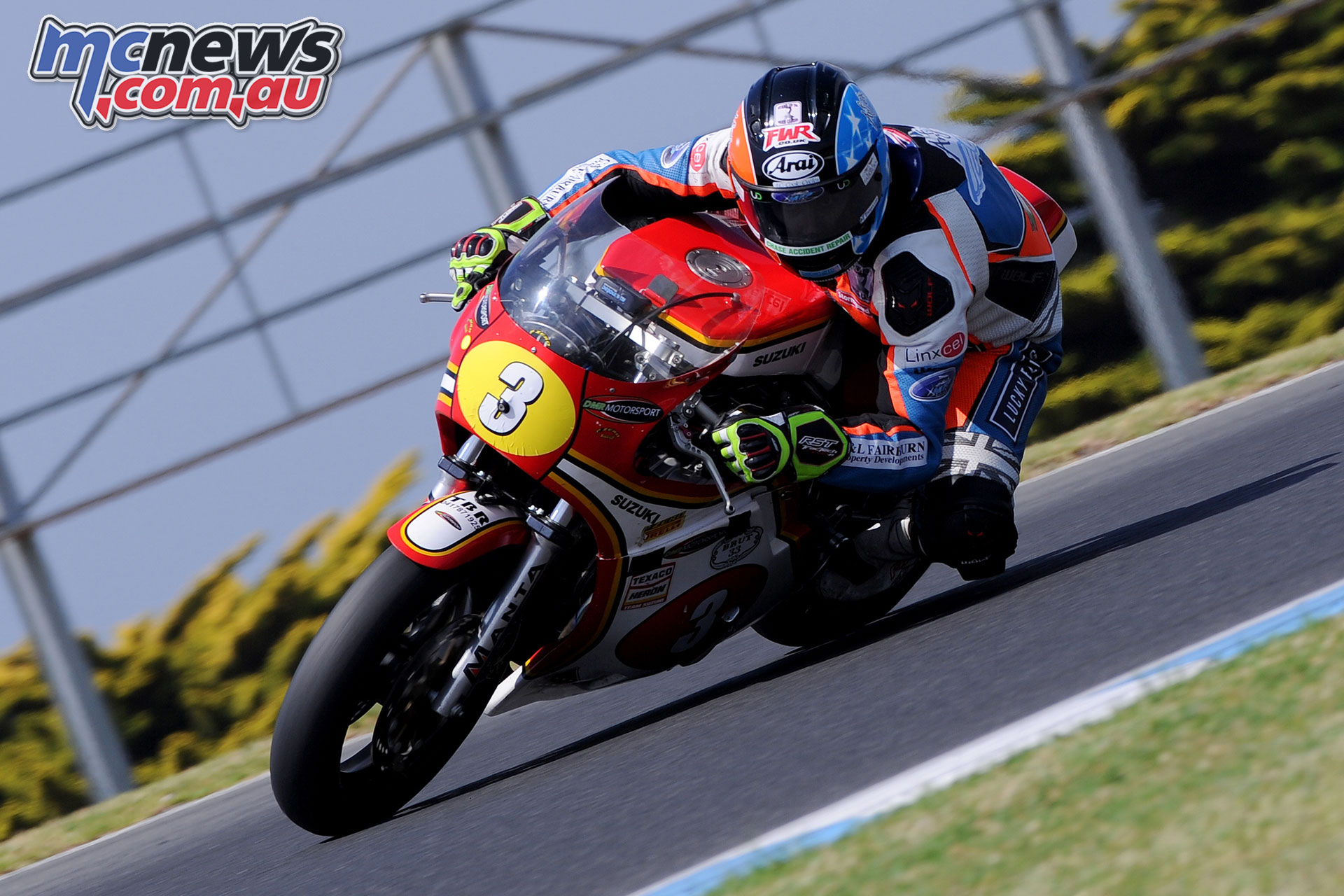 Island Classic preview Img R Colvin David Johnson Suzuki XR Island Classic preview Img R Colvin David Johnson Suzuki XR