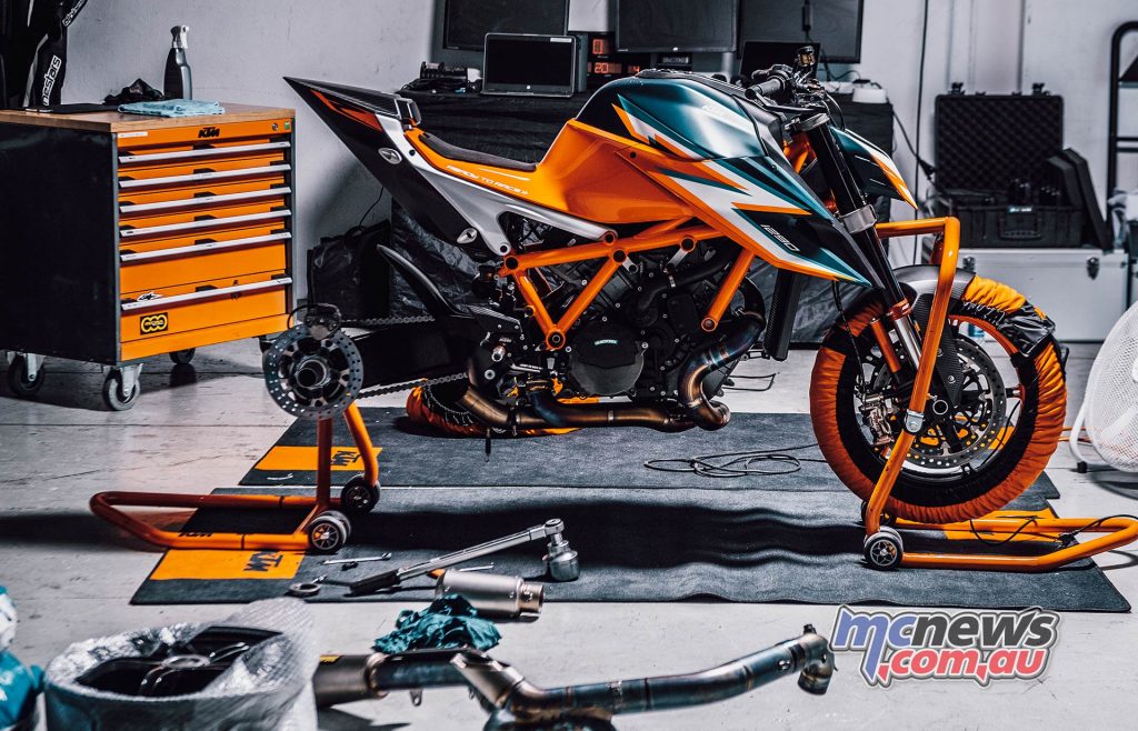 KTM SuperDuke R