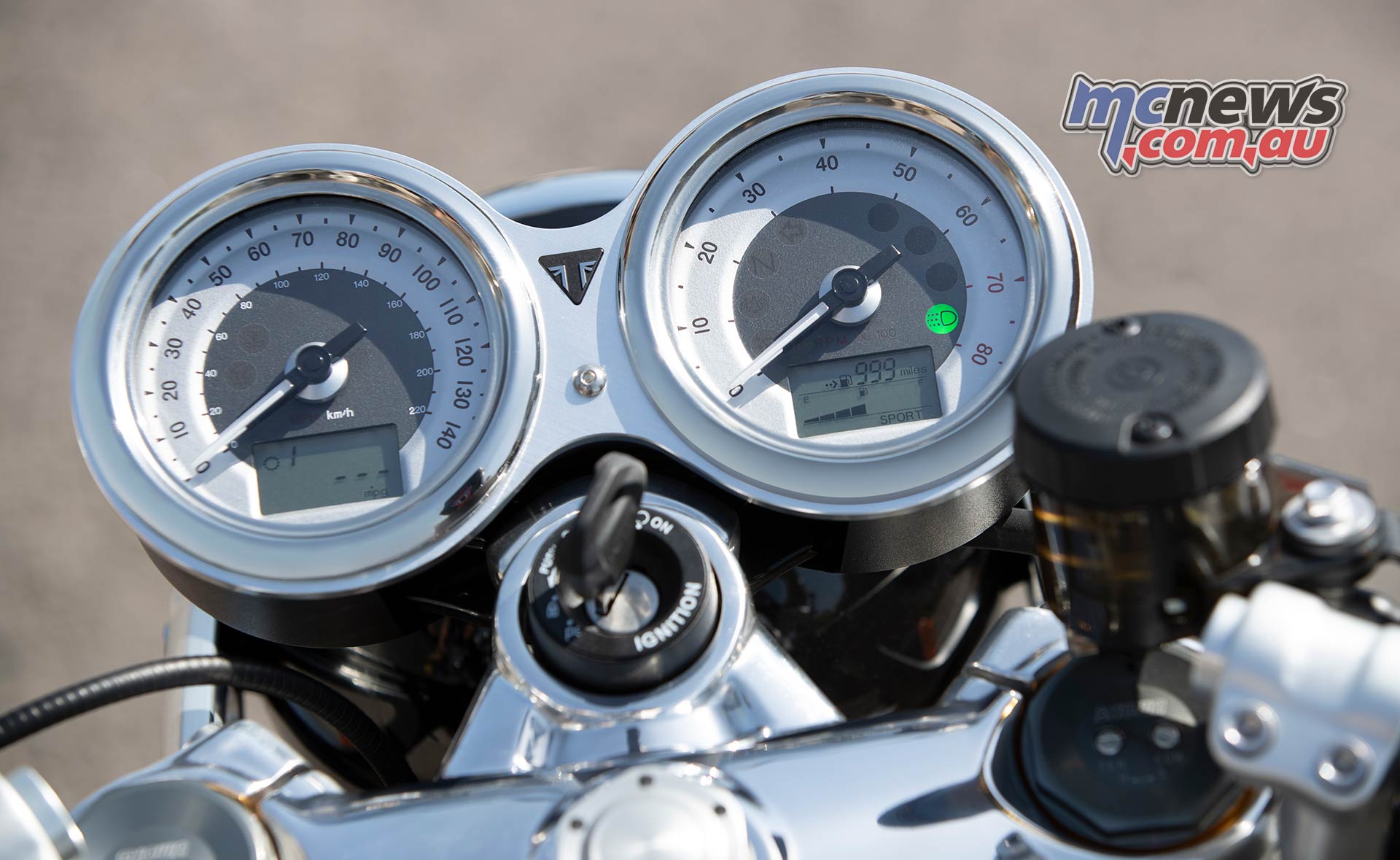 Triumph Thruxton RS Instruments Triumph Thruxton RS Instruments
