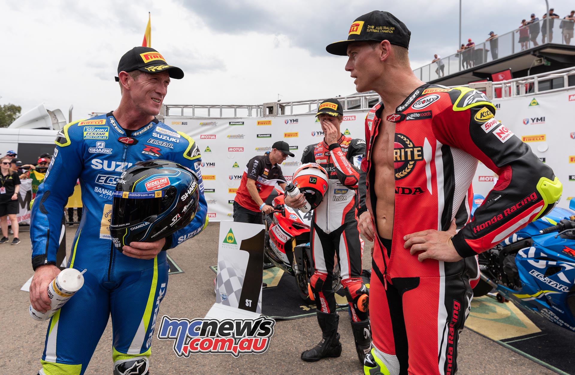 ASBK Rnd SMP RbMotoLens SBK R Parc Ferme Troy HERFOSS Mike Jones Wayne MAXWELL ASBK Rnd SMP RbMotoLens SBK R Parc Ferme Troy HERFOSS Mike Jones Wayne MAXWELL