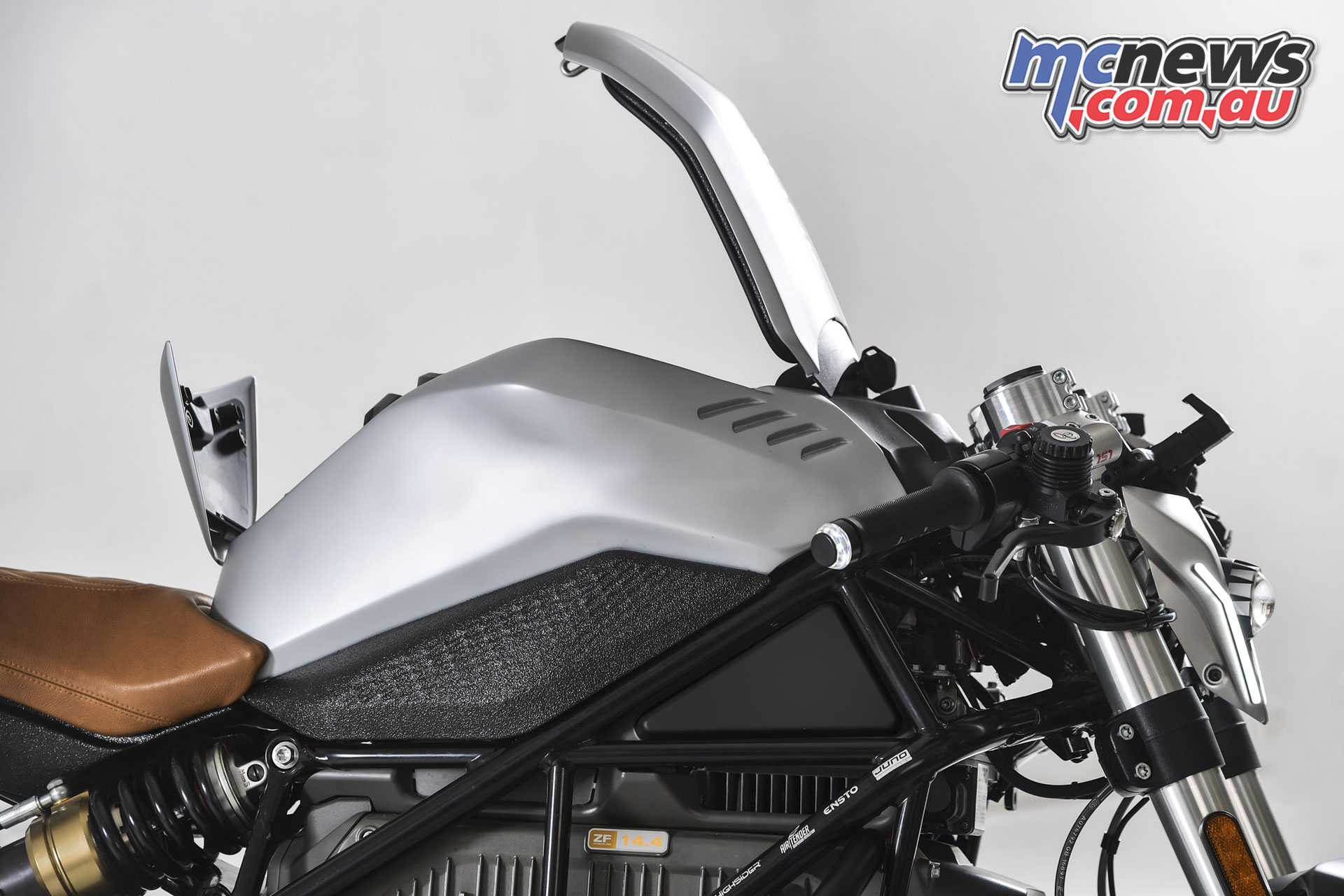 E Racer EDGE tank open E Racer EDGE tank open
