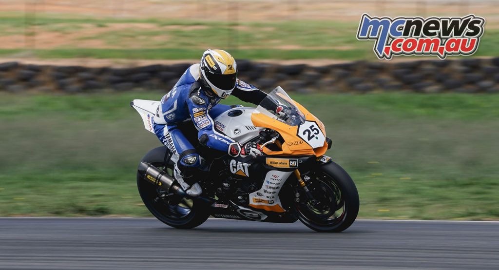ASBK Wakefield Park Test TDJ Daniel Falzon braking ASBK Wakefield Park Test TDJ Daniel Falzon braking