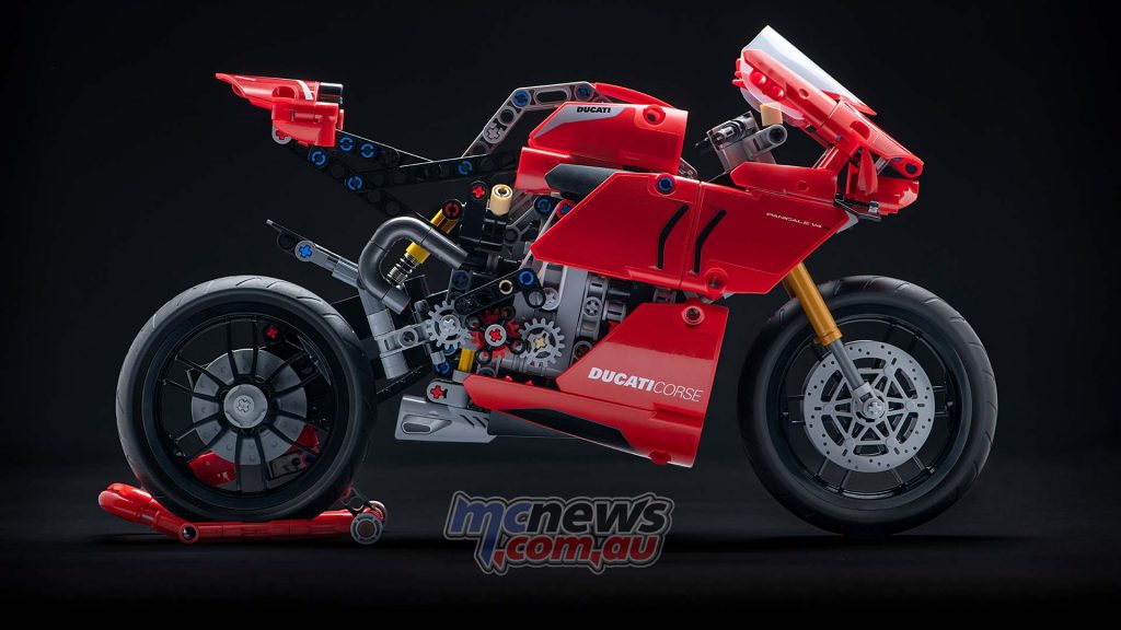 Ducati Panigale V R LEGO Technic UC High Ducati Panigale V R LEGO Technic UC High