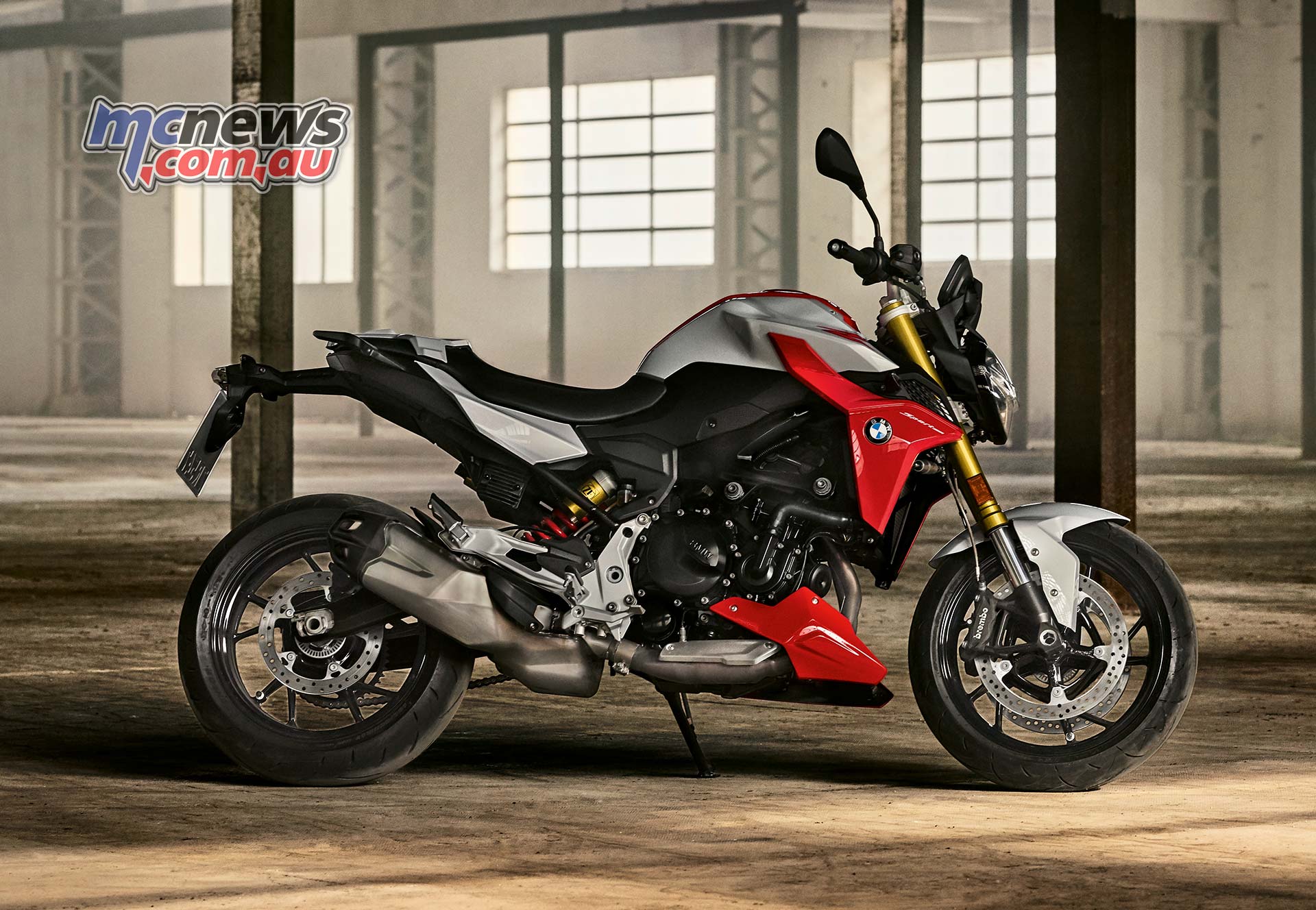 BMW F 900 R Review