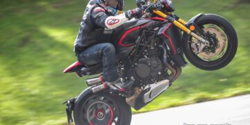 MV Agusta Rush 1000 Review