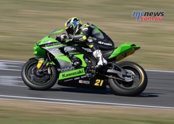 Wayne Maxwell takes Wakefield Park pole | Saturday wrap