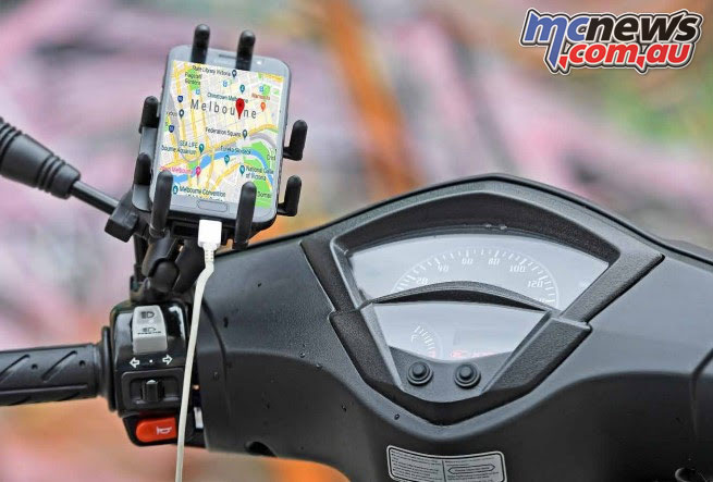 A phone holder and USB charging point are also standard on the Kymco Agility RS125