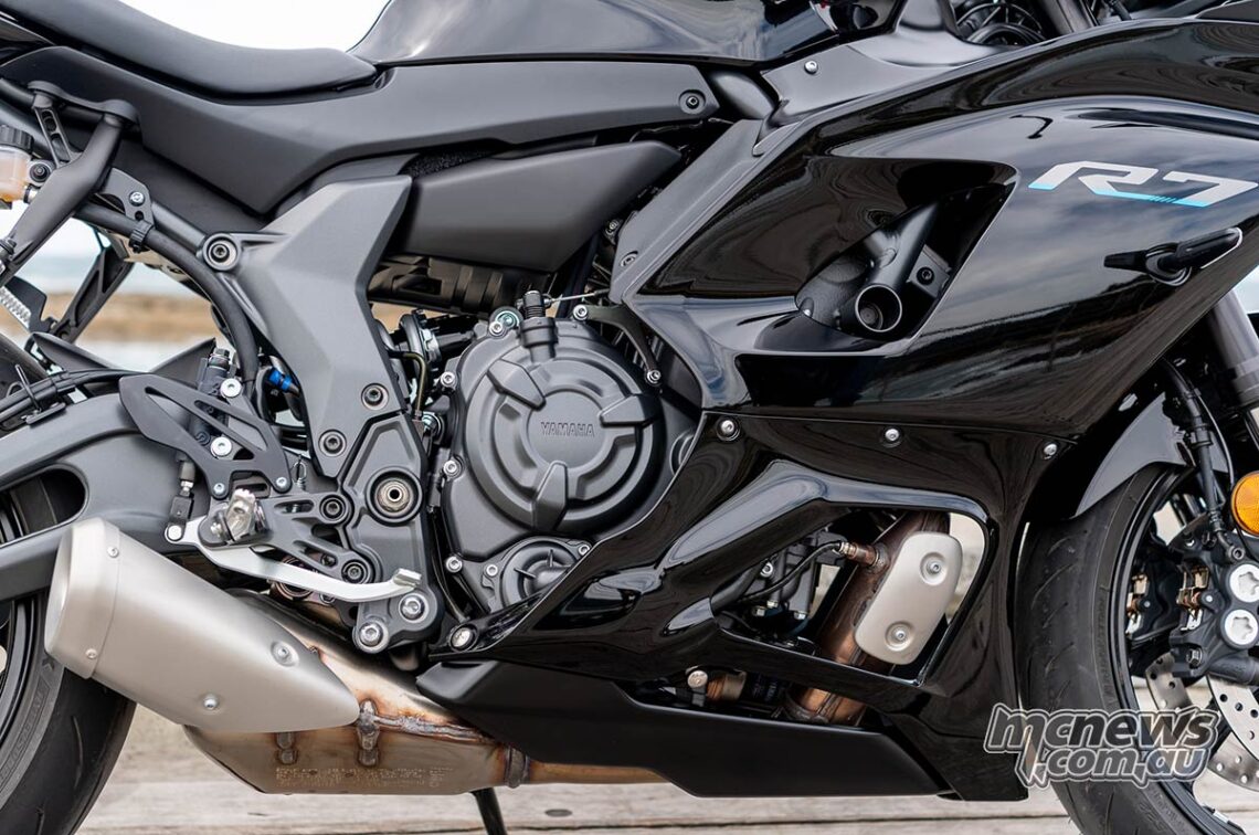 2022 Yamaha YZF-R7 LAMS Review | Motorcycle Test | MCNews