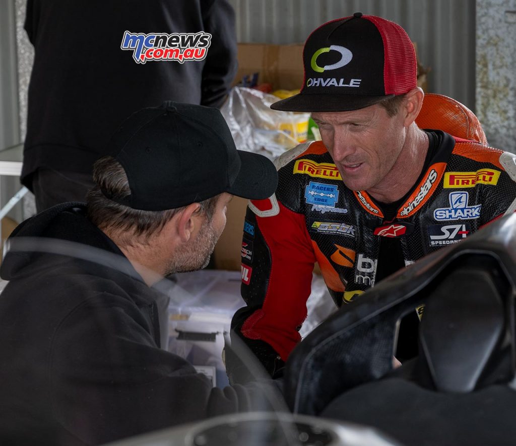 Wayne Maxwell testing at Wakefield Park, seen here talking with crew chief Adrian Monti