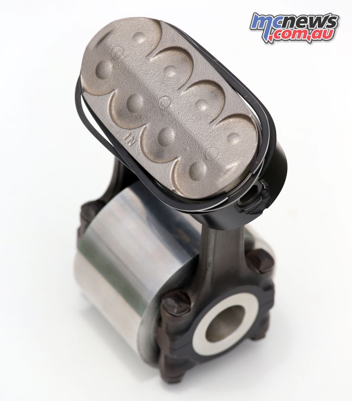 Honda NR750 The exotic ovalpiston RC40 MCNews