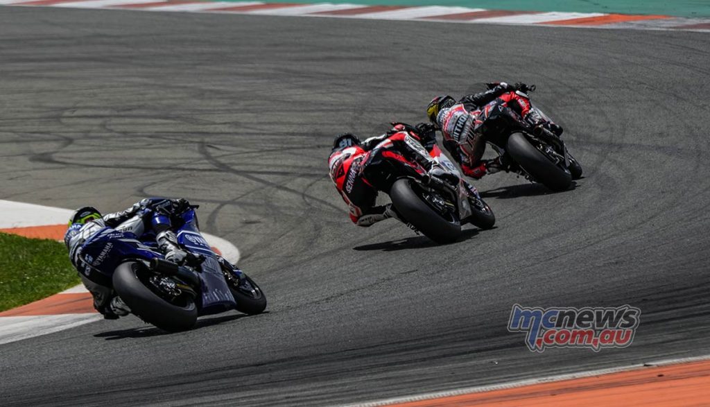 Senna Agius in second place here and lining up a move on Lukas Tulovic at the Valencia round of the 2022 Moto2 European Championship