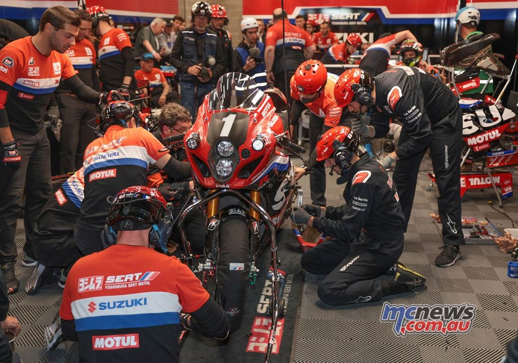 Yoshimura SERT lost their chance of victory when they lost a lot of time in the pits with a gearbox change