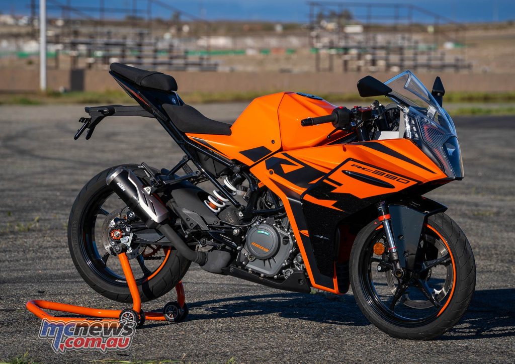 2022 KTM RC 390 dry weight is a claimed 155 kg